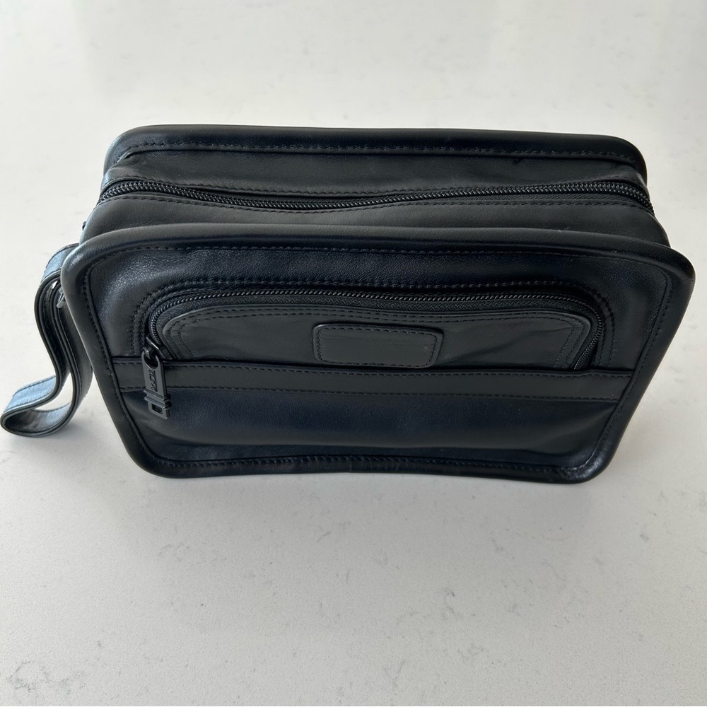 Tumi Black Leather Toiletry Bag Like New